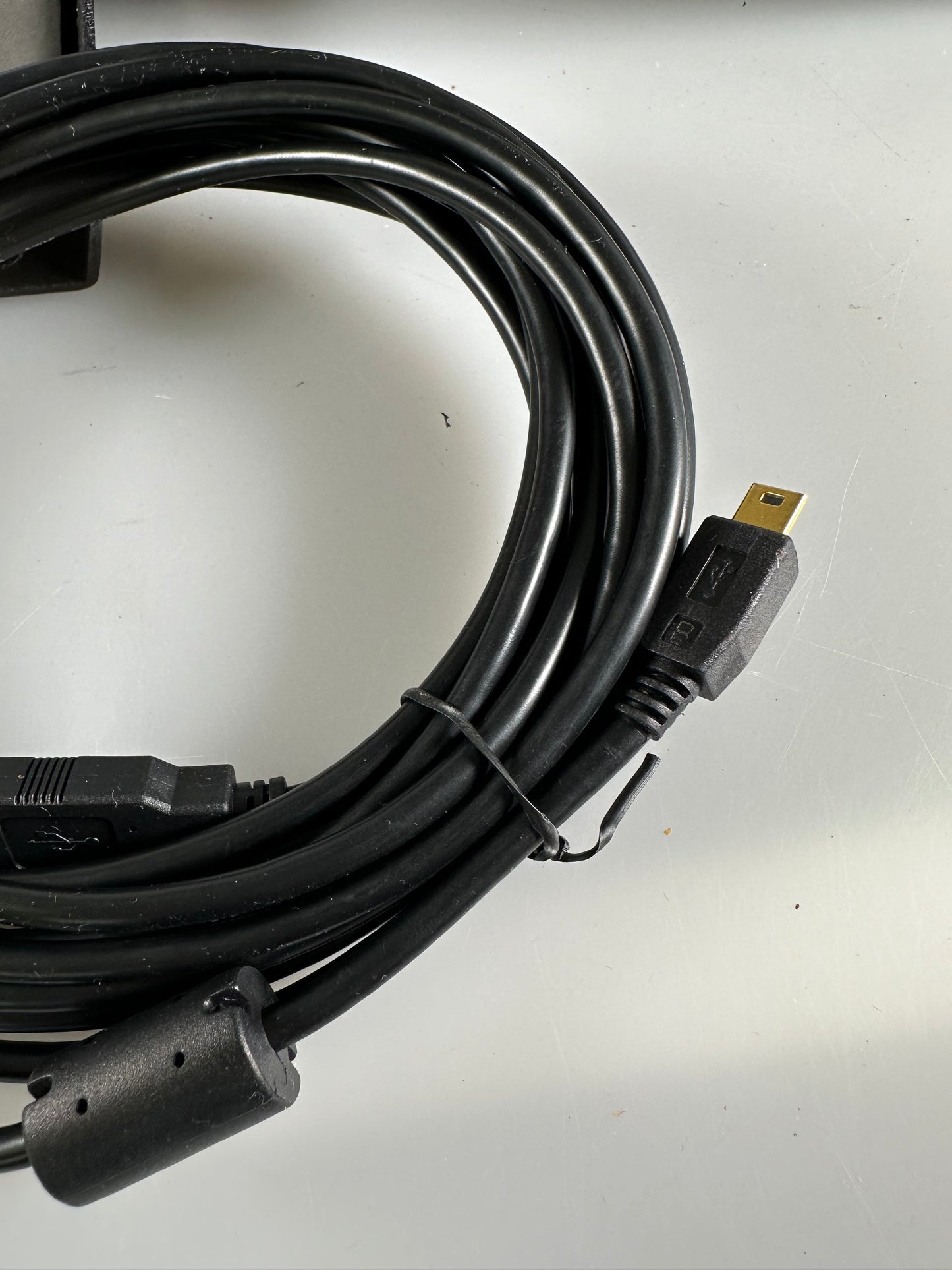 Tether Tools Tether Table for laptop with Tether Pro cord