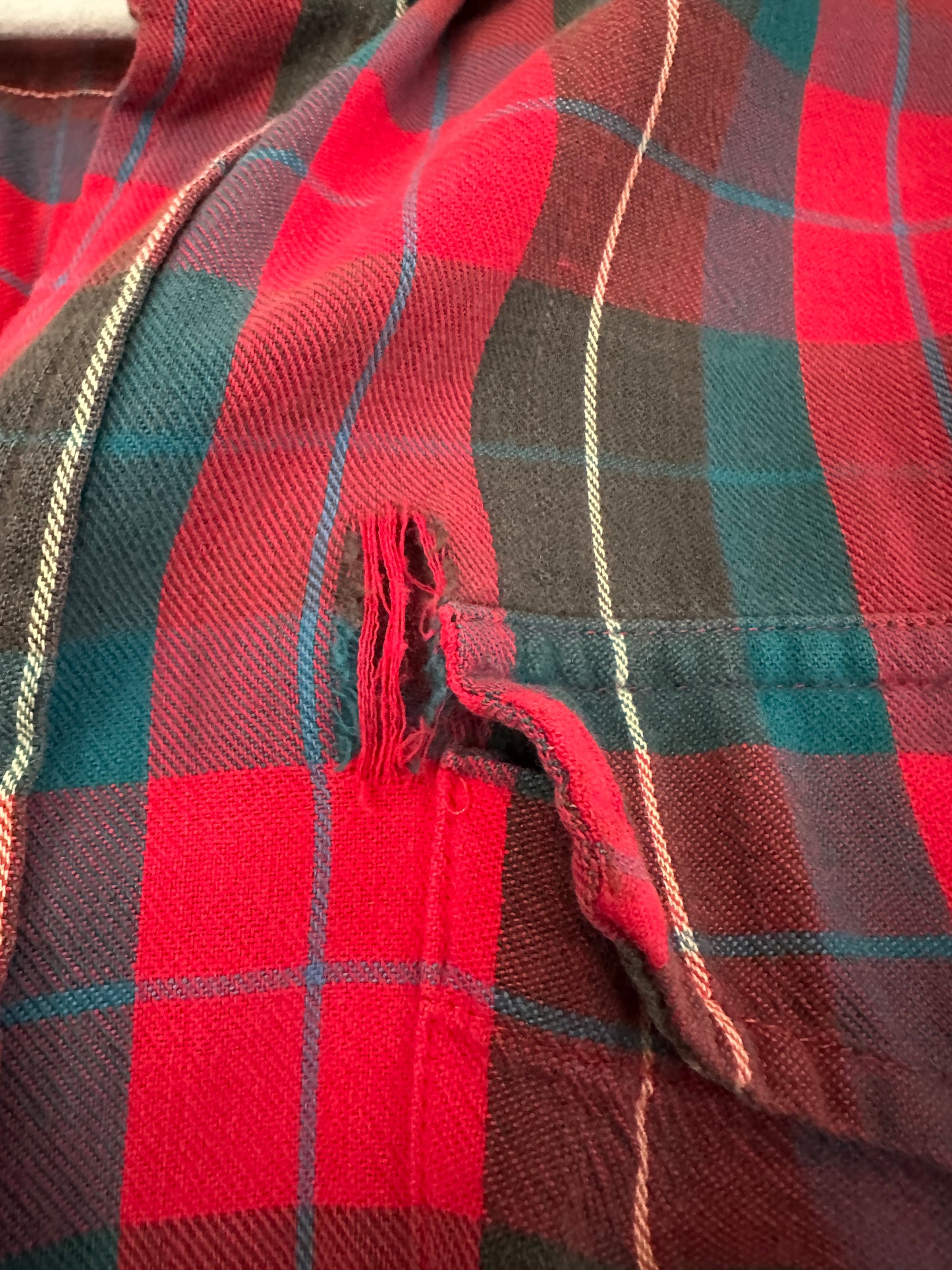 Vintage Woolrich Wool blanket plaid hunting work shirt red green Plaid
