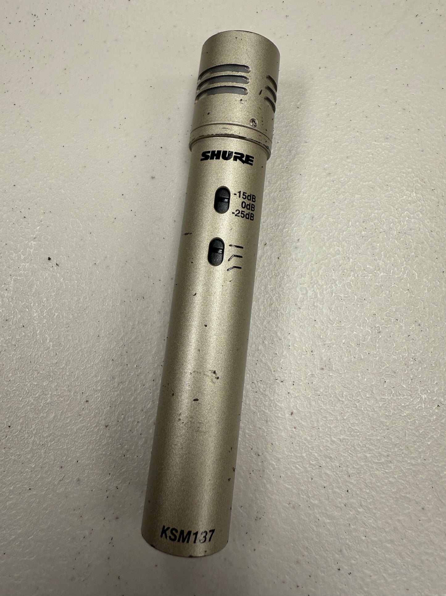 Shure KSM137/SL Cardioid Studio Condenser Microphone