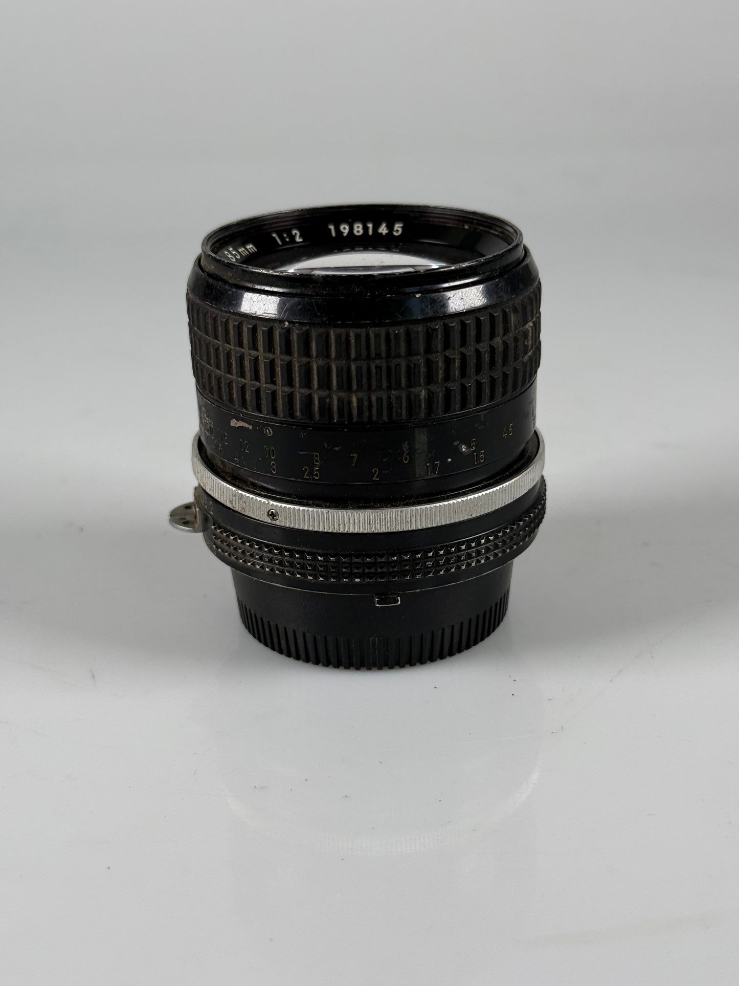 Nikon Nikkor AI 85mm f2 Lens