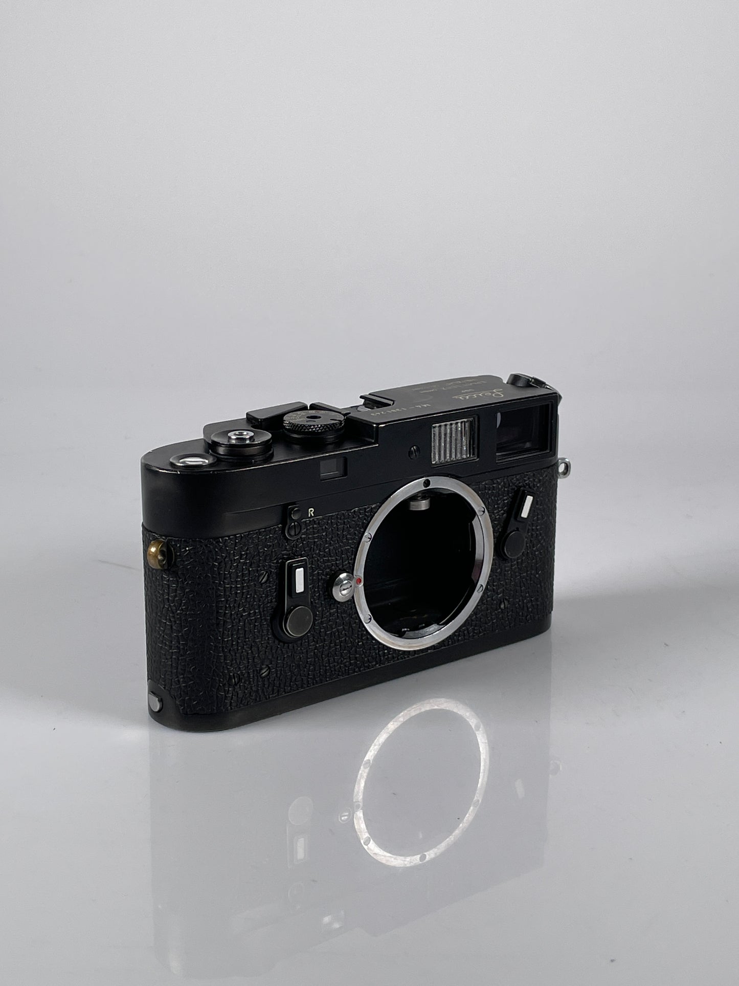 Leica M4 Black Chrome 35mm rangefinder film camera body