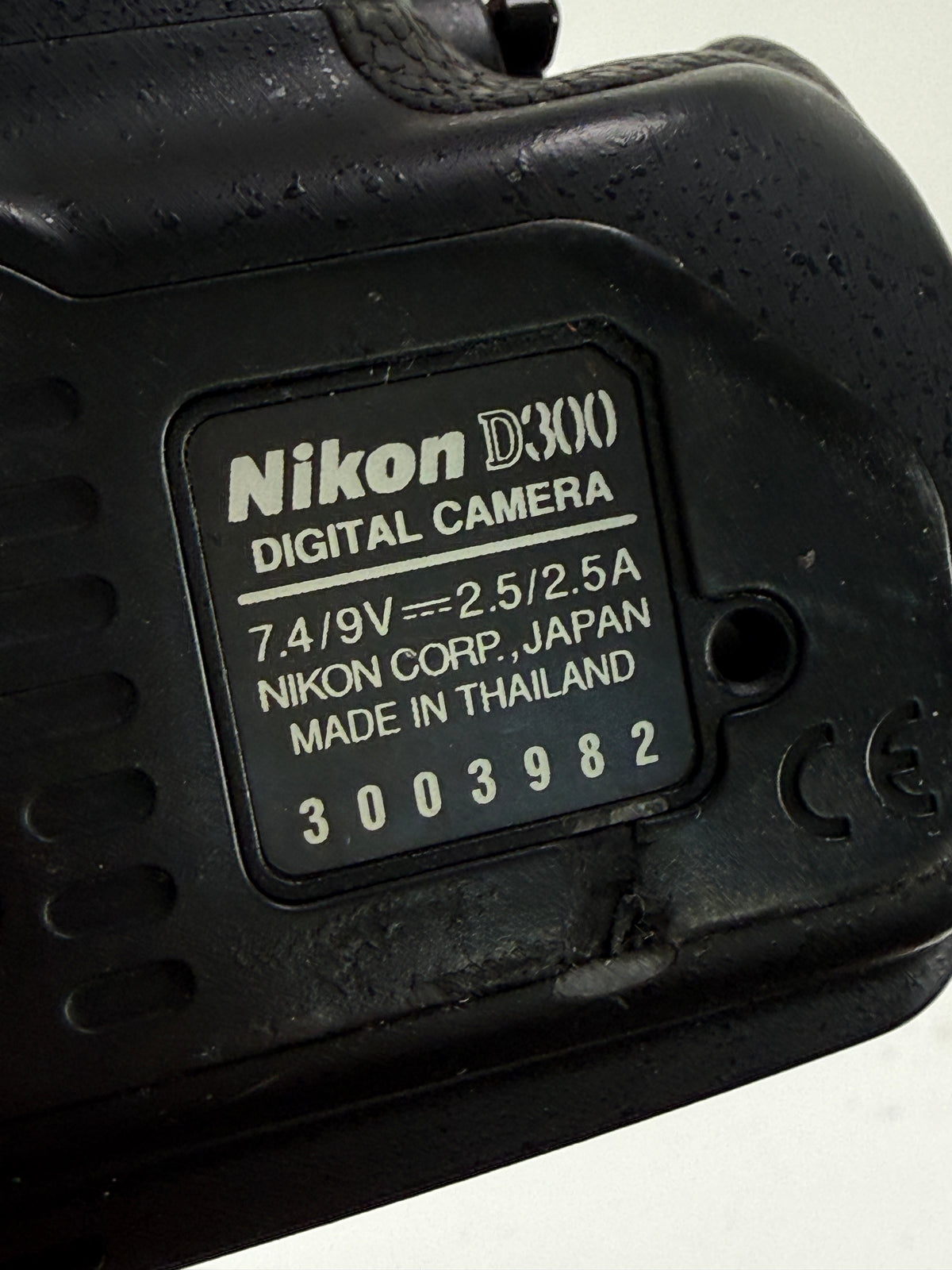 Nikon D300 12.3MP Digital SLR Camera Body