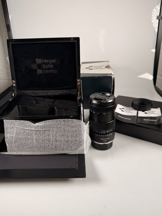 Meyer Optik Gorlitz Trioplan 100mm F2.8 Leica M lens