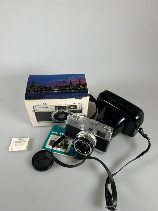 Minolta Hi-Matic 7s Rangefinder Film Camera 45mm f1.8 Chrome