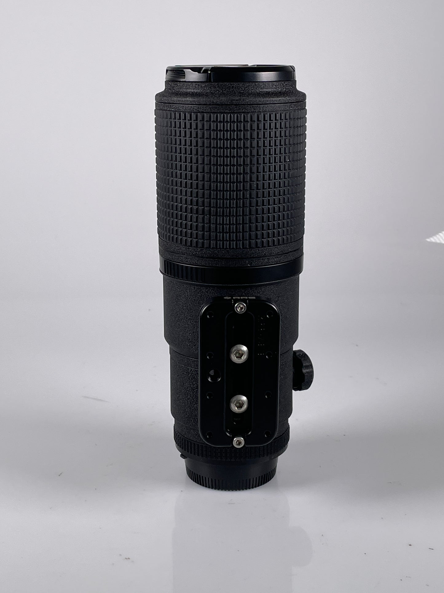 Nikon Nikkor AF 200mm f4 D ED Micro Lens in box