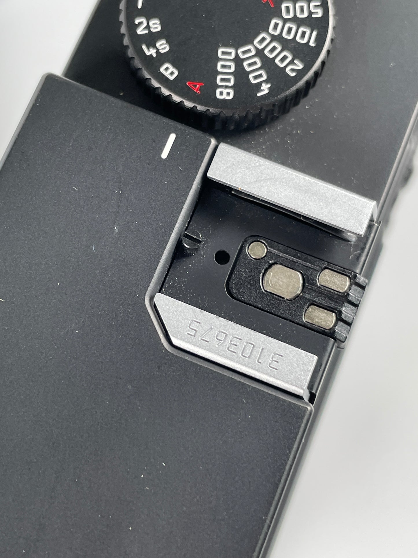 Leica M8 10.3MP Rangefinder Digital Camera Body - Black