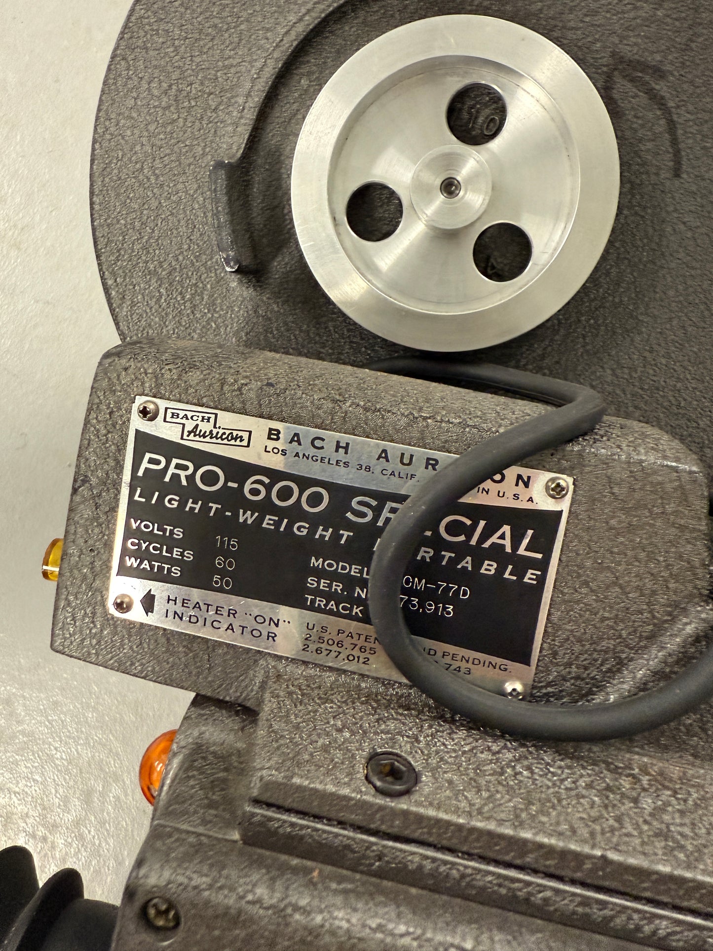 BACH Auricon Pro-600 16mm Cinema Sound Camera w/ angenieux 12-120mm lens