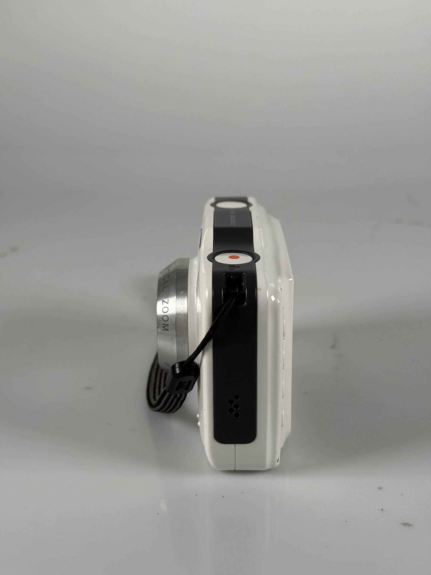 Nikon Coolpix S31 Waterproof 10.1mp Camera White