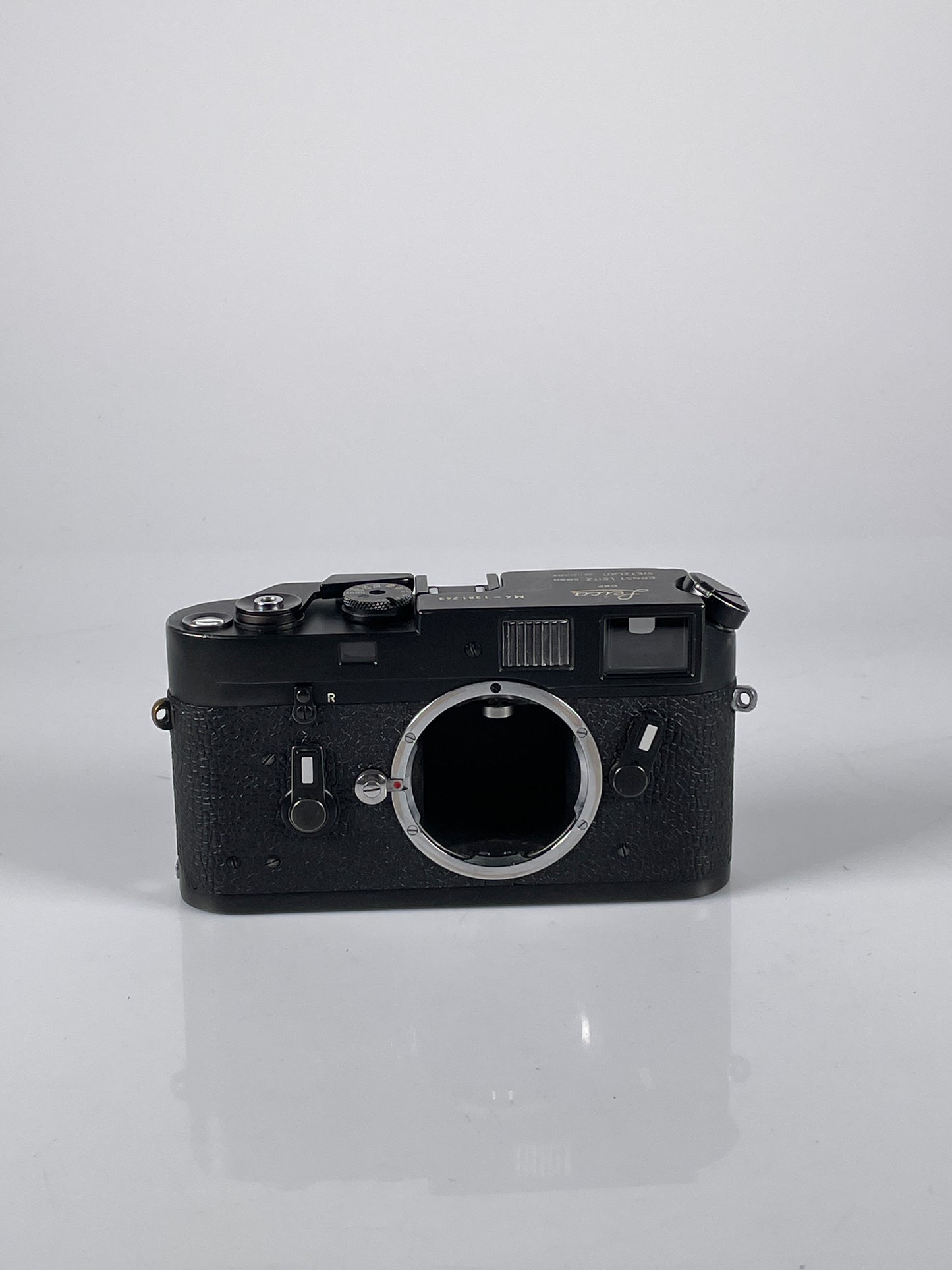 Leica M4 Black Chrome 35mm rangefinder film camera body