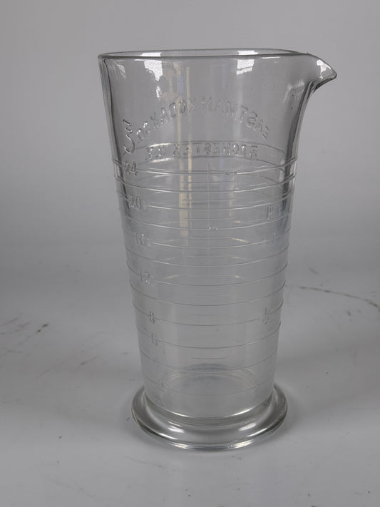 Eastman Kodak Co Photographic 24 oz Glass Measuring Beaker Rochester, N.Y.