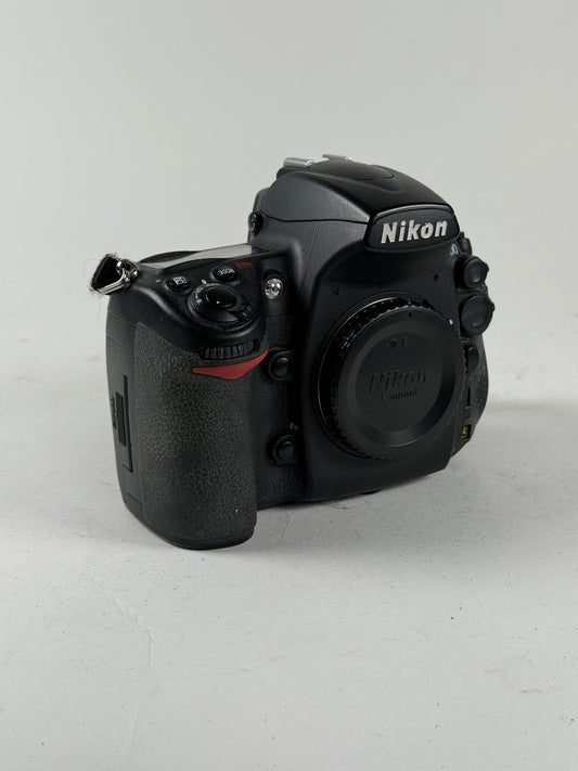 Nikon D700 12.1MP Digital SLR Camera Body