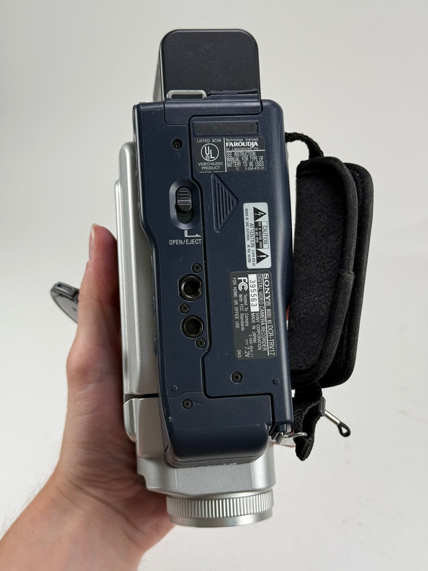 SONY Handycam DCR-TRV17 Digital Camcorder mini DV Camcorder