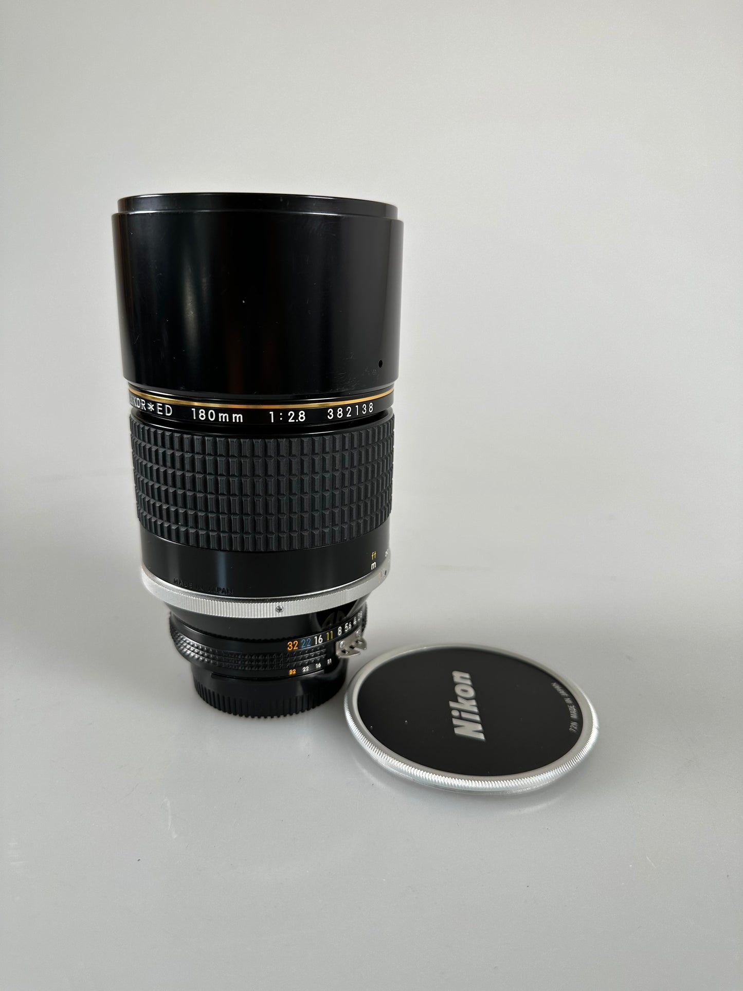 Nikon Nikkor ED AIS Ai-s 180mm f2.8 Telephoto MF Lens