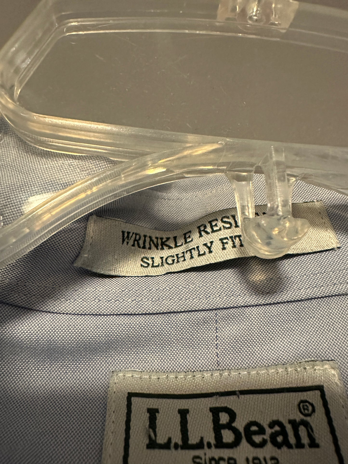 Men’s LL Bean Blue Dress collared Shirt Vintage Medium 15 1/2 - 33