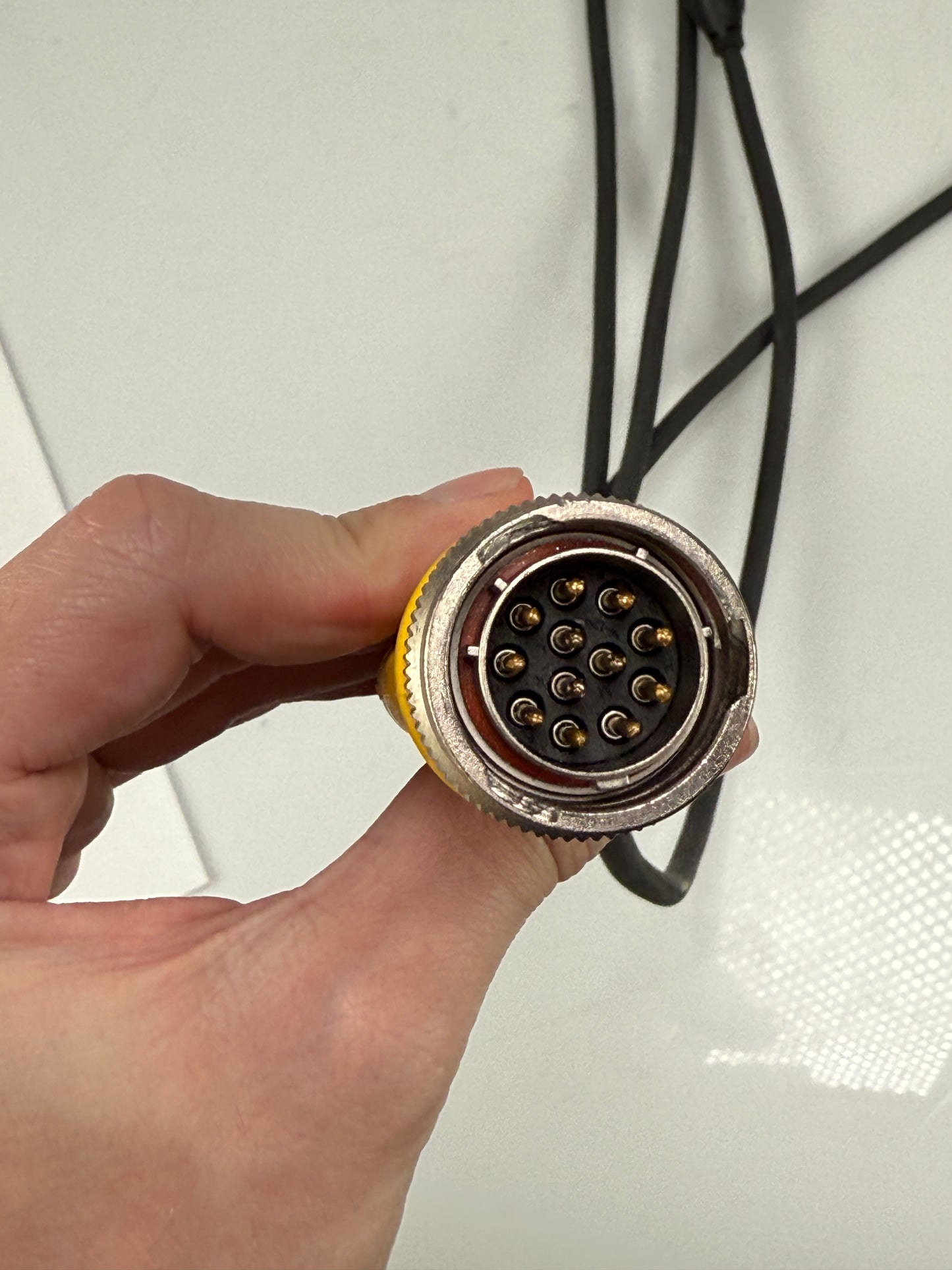 Kino Flo Lighting cable 4bank splitter 12 pin to 8 pin.