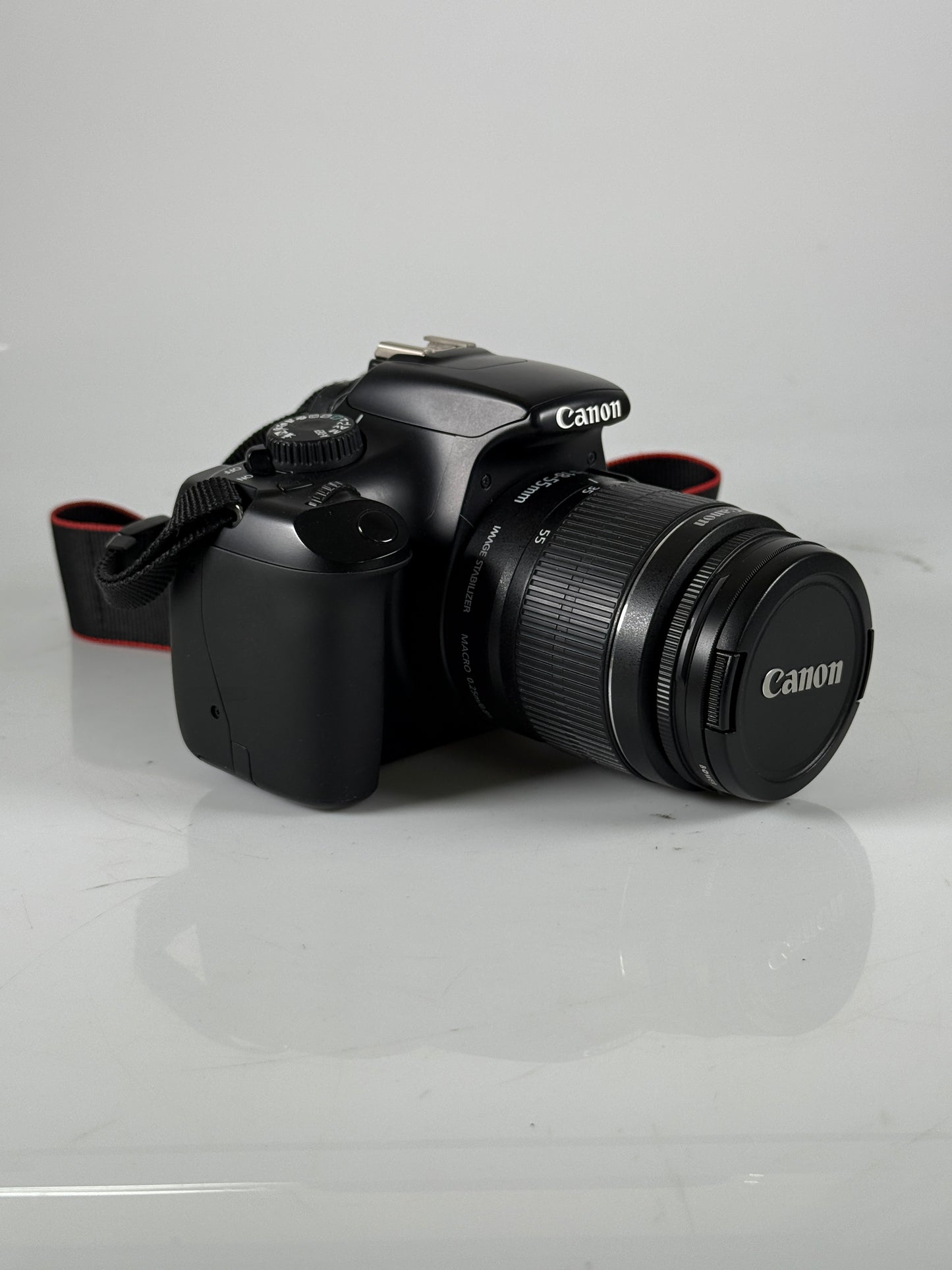 Canon EOS Rebel T3 DSLR Camera kit with 18-55mm lens