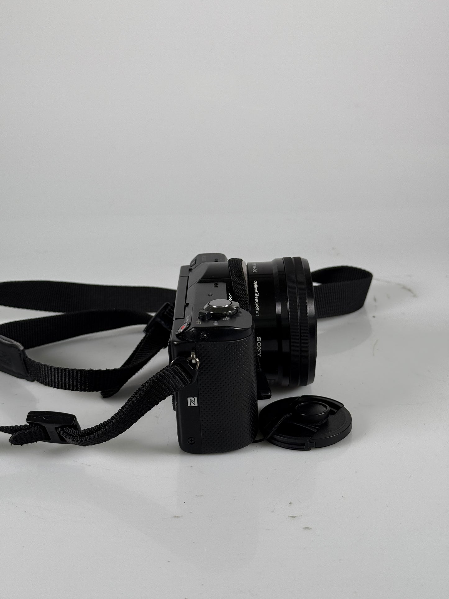 Sony Alpha A5100 Digital Camera body kit with 16-50mm lens