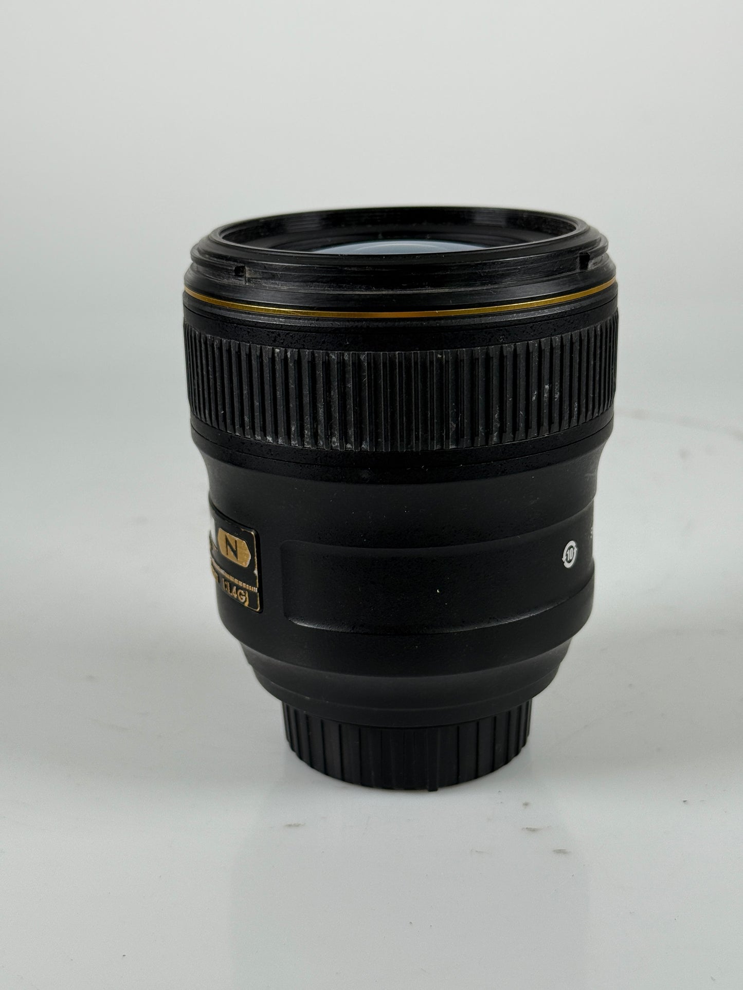 Nikon AF-S NIKKOR 35mm f1.4G N Lens with Hood