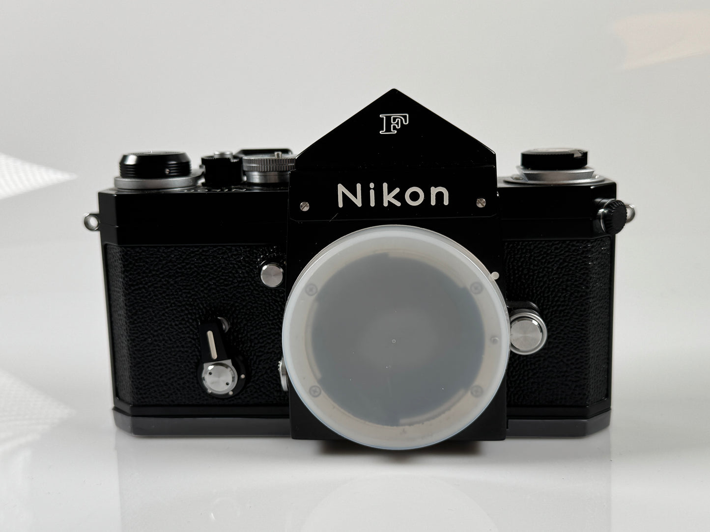 Nikon F Apollo Eye Level Black Late Model S/N 74xxxxx NOS camera