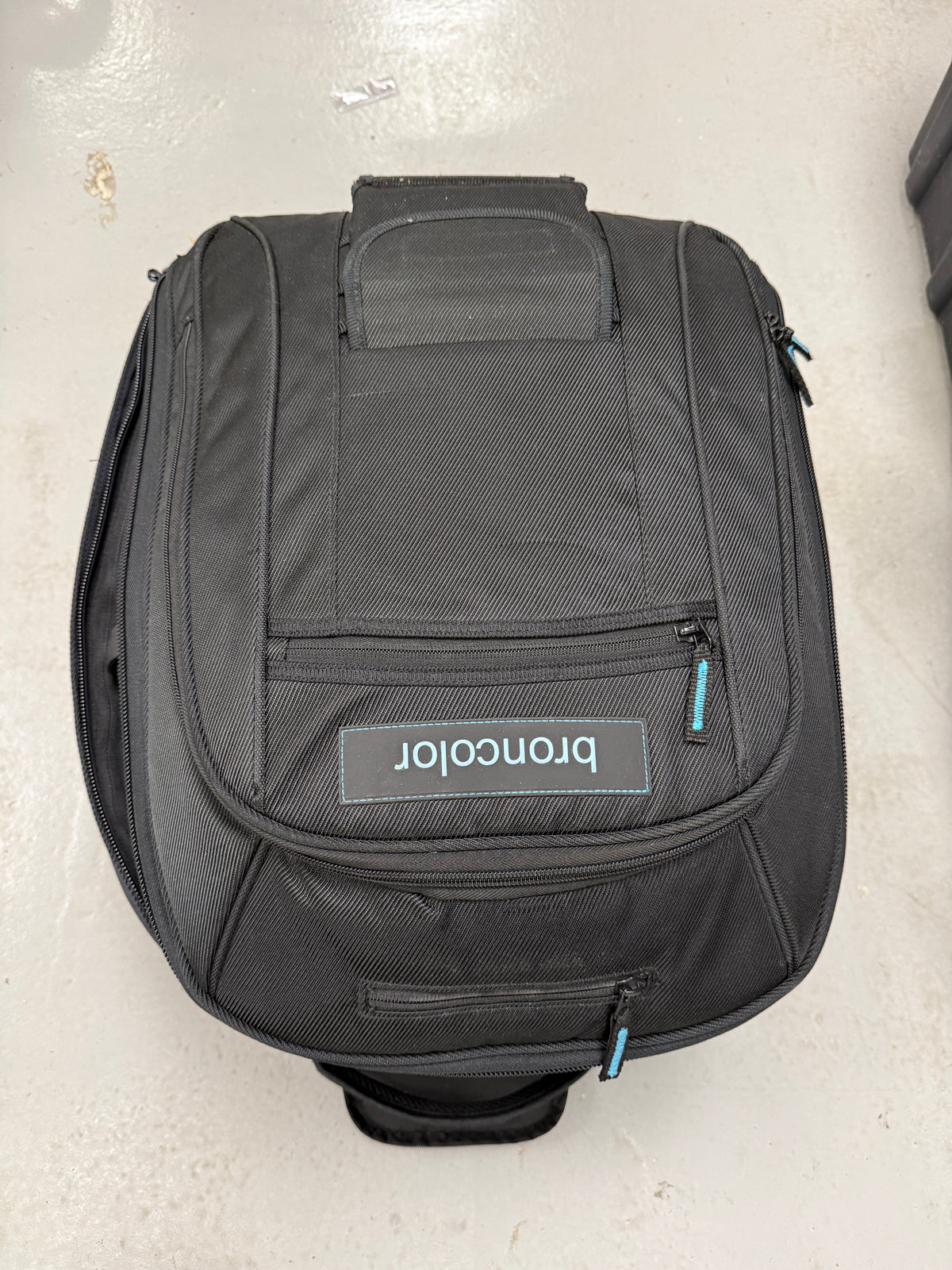 Broncolor Move L 1200w/s strobe kit + 2 Heads + battery, case, etc MobiLED