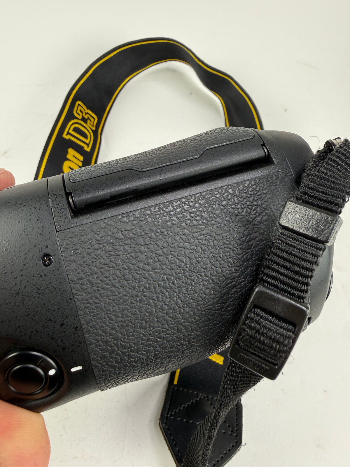 NIKON D3 12.1MP DSLR Digital SLR Camera Black Body