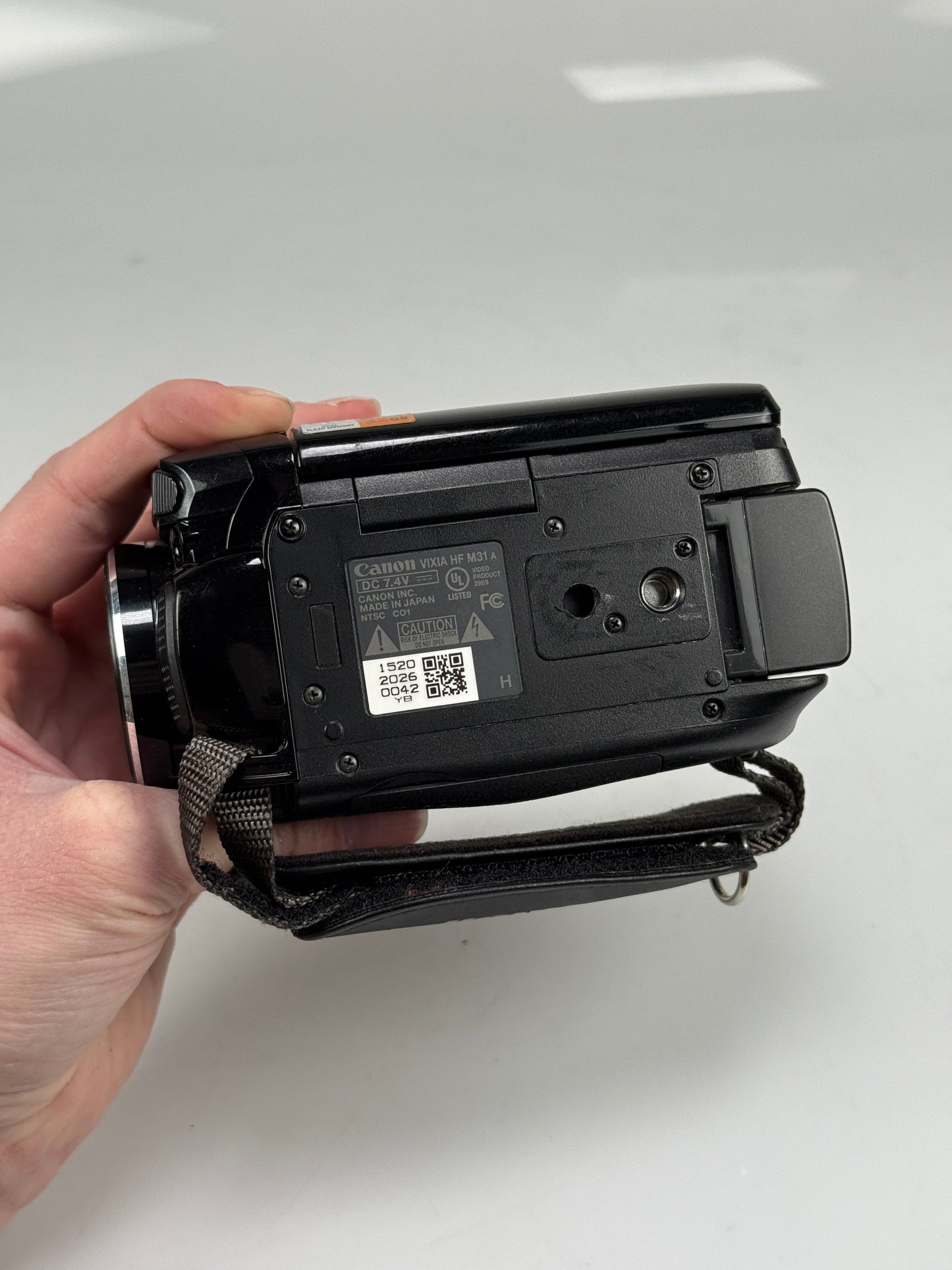 CANON Vixia HFM31 Full HD 15X Optical Zoom 32GB Built-In Storage camcorder