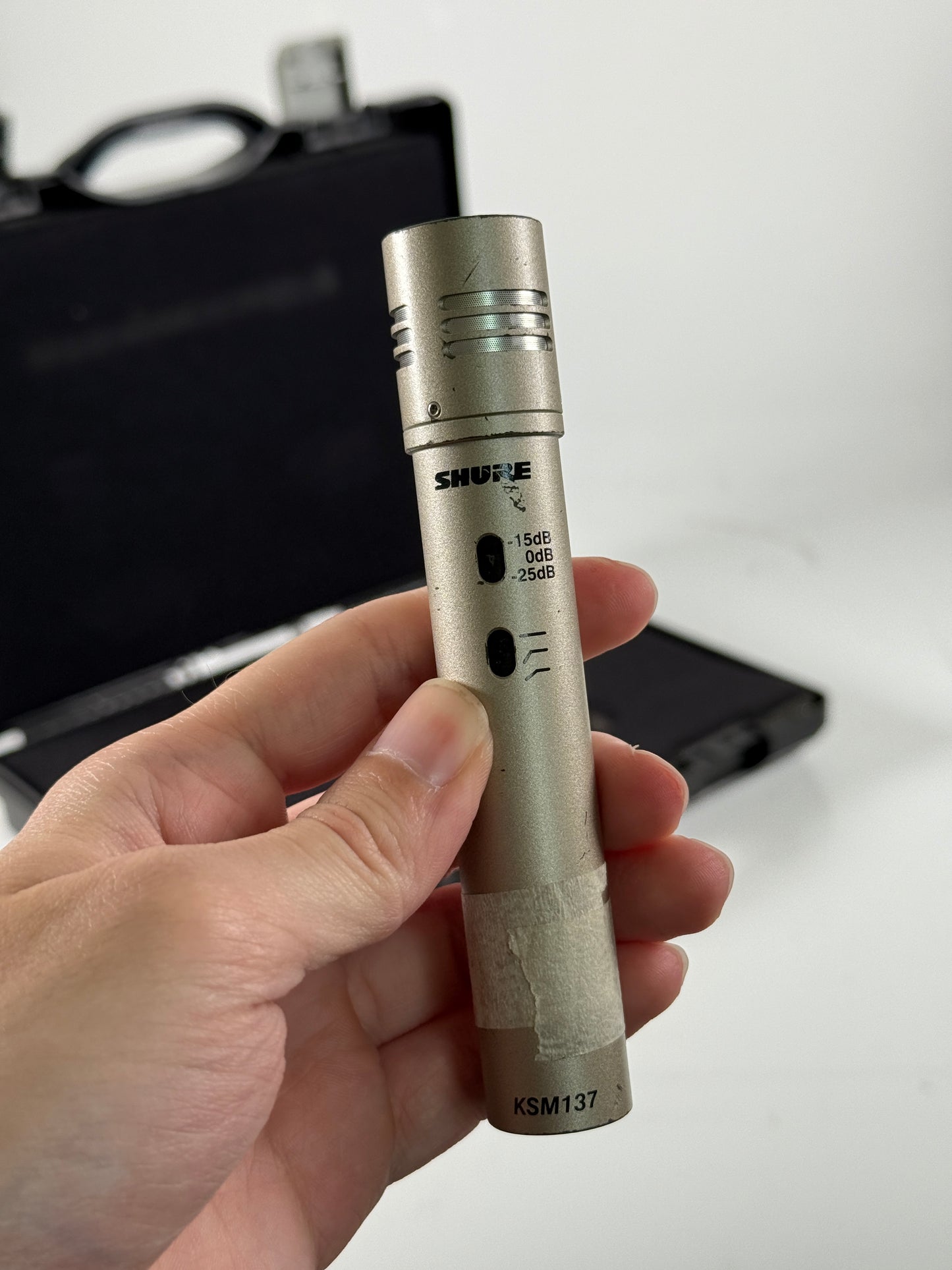 Shure KSM137/SL Cardioid Studio Condenser Microphone