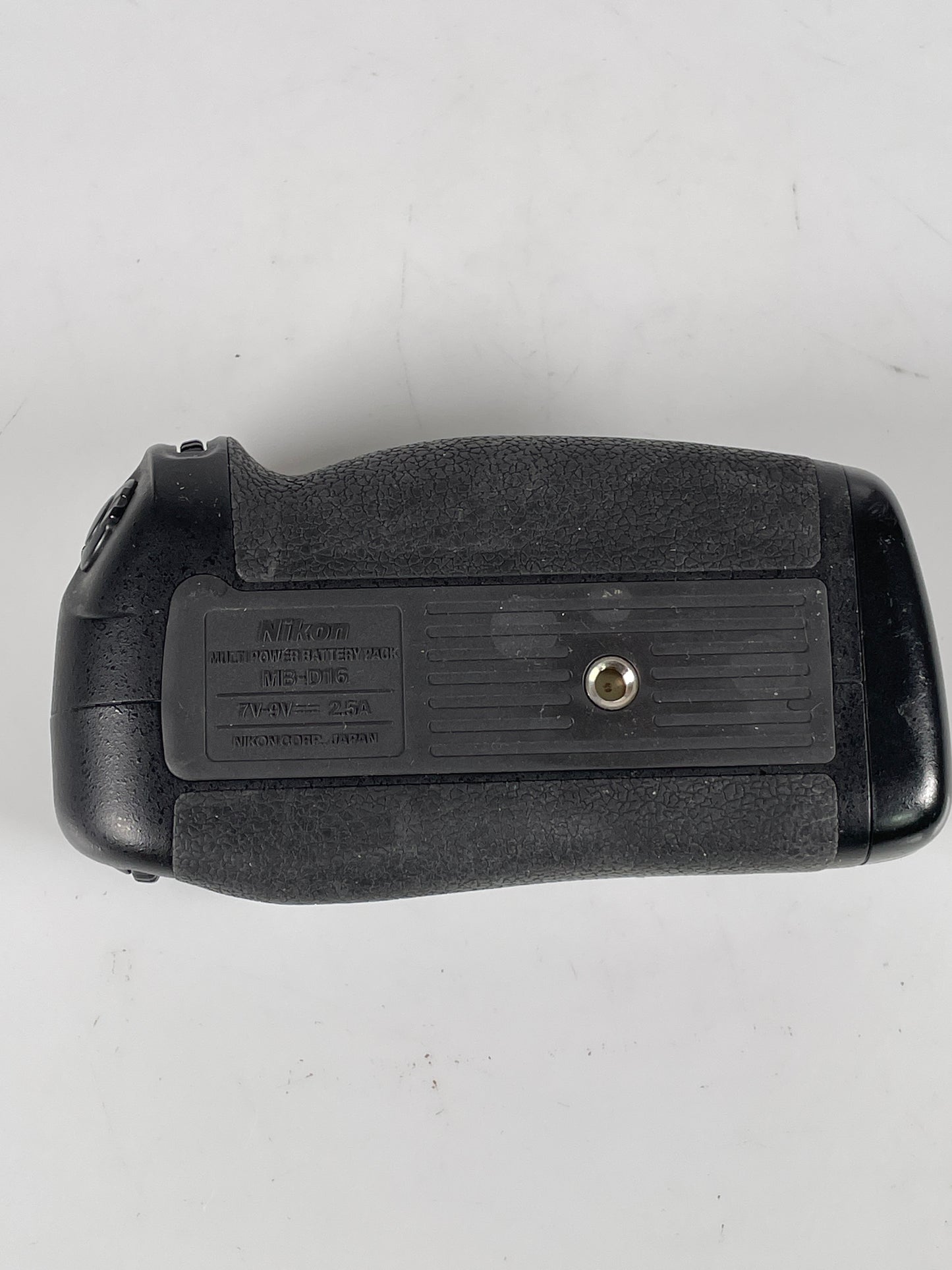 Genuine OEM Nikon MB-D16 Multi Power Battery Pack Grip for D750