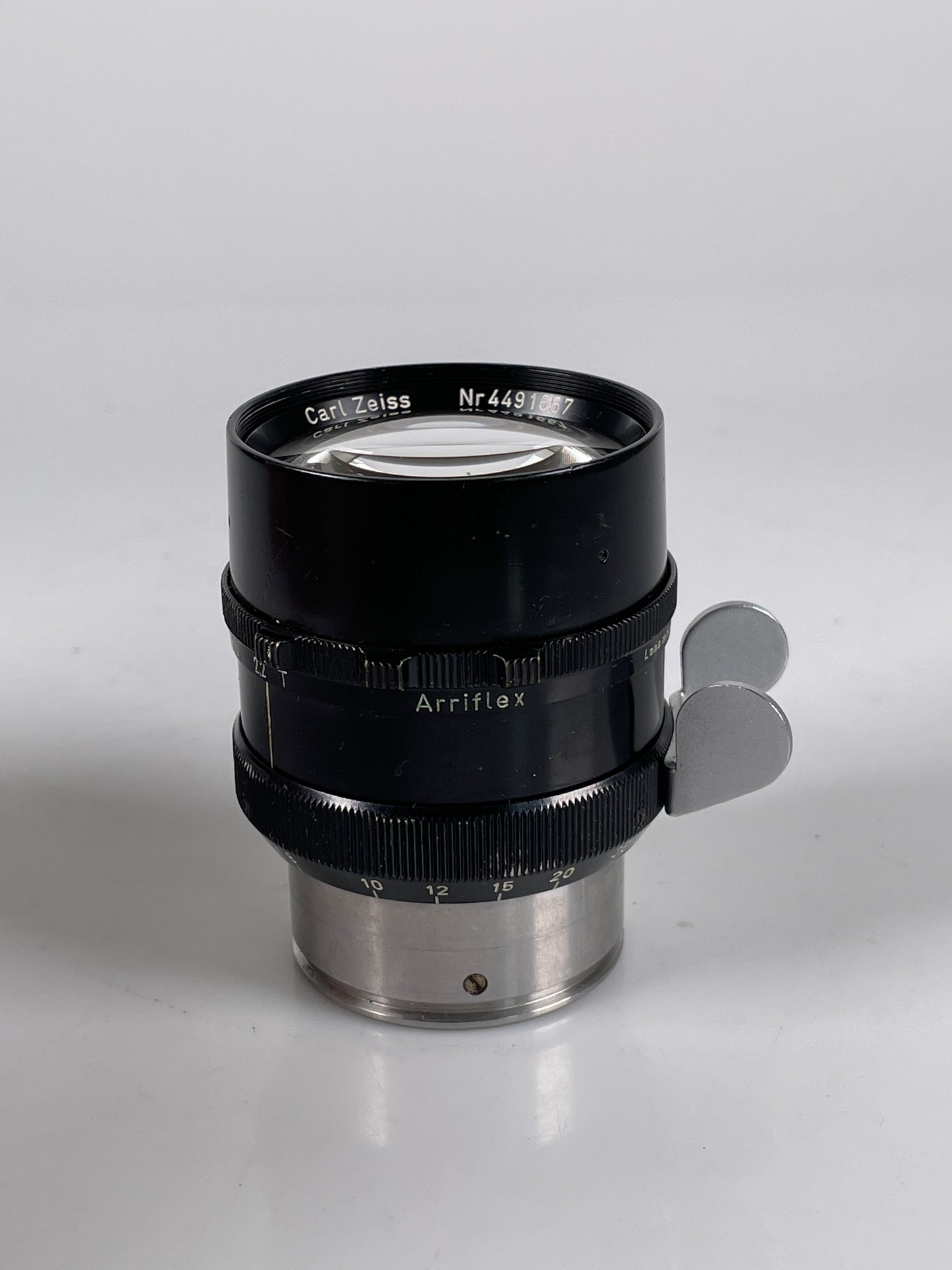 Carl Zeiss Planar 85mm F2 for Arri standard cine lens for 16mm