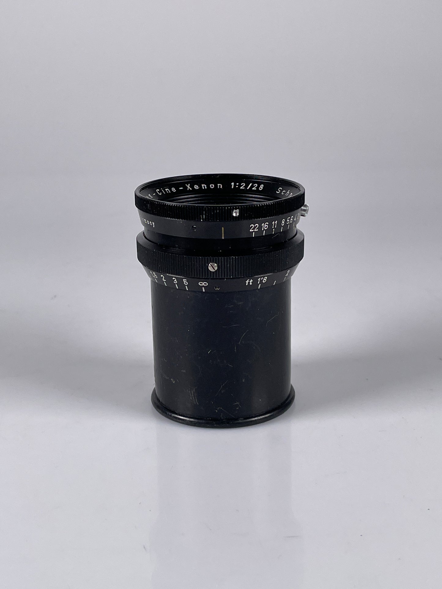 Schneider Kreuznach Arriflex Cine Xenon 28mm f2 arri standard cinema lens