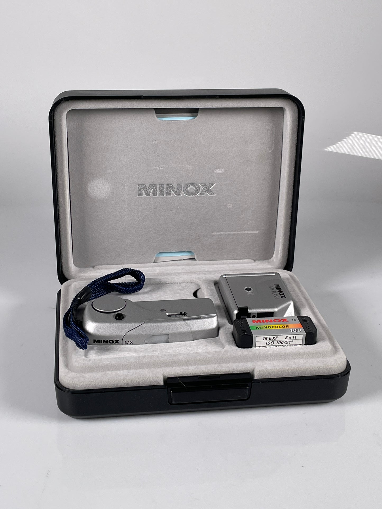 Boxed Minox MX outfit with flash and minocolor 100 film
