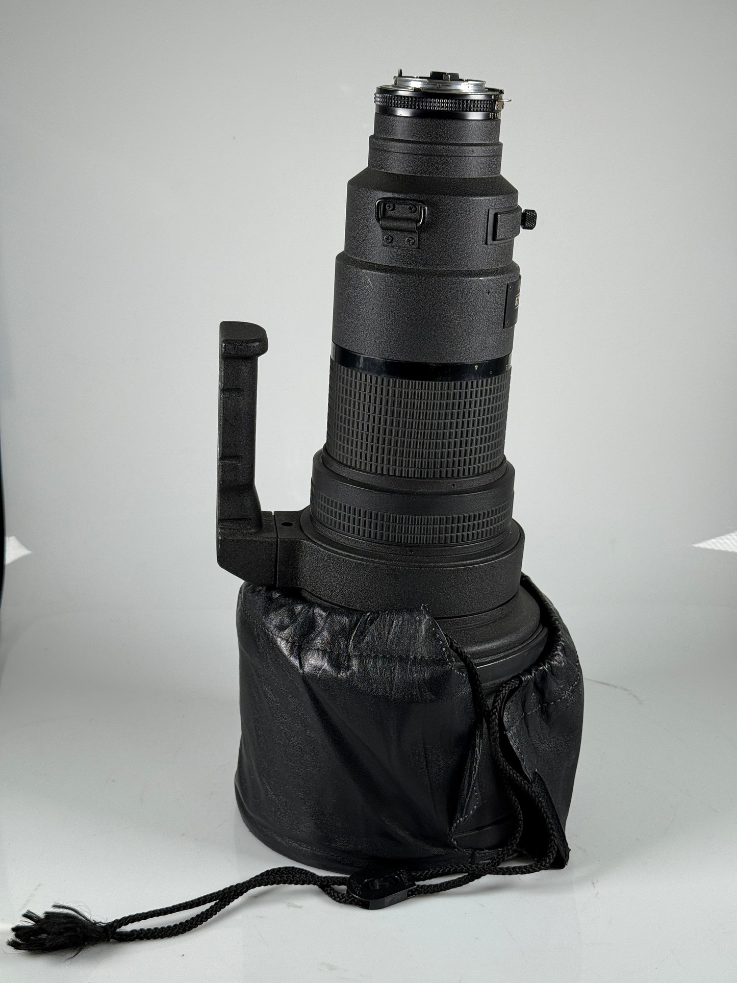 Nikon AF-I Nikkor 400mm f2.8 D ED lens