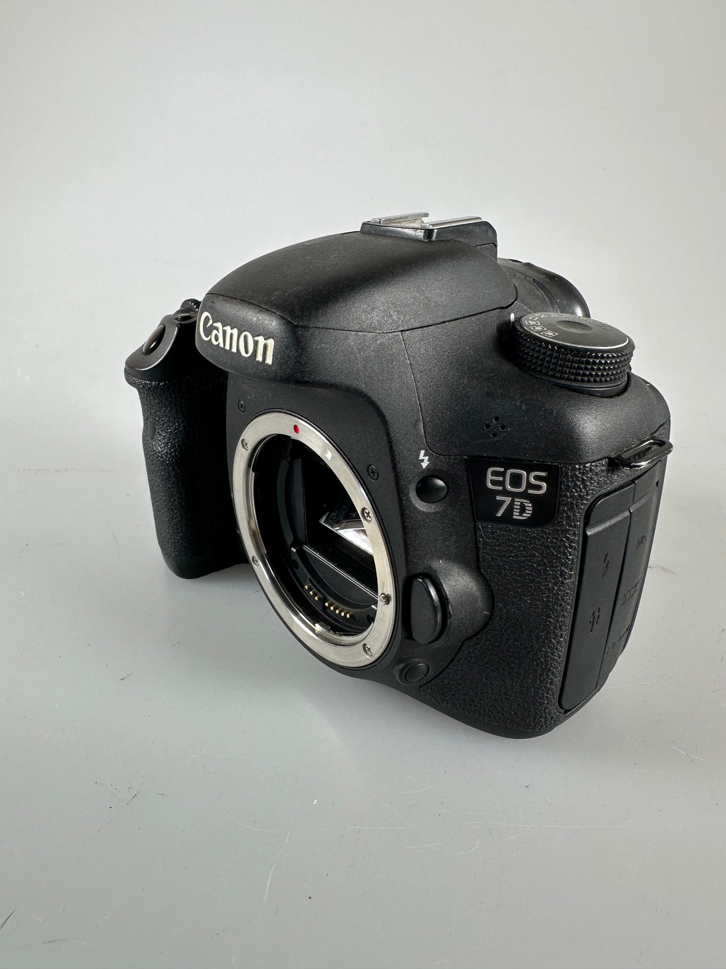 Canon EOS 7D 18MP Digital SLR Camera Body