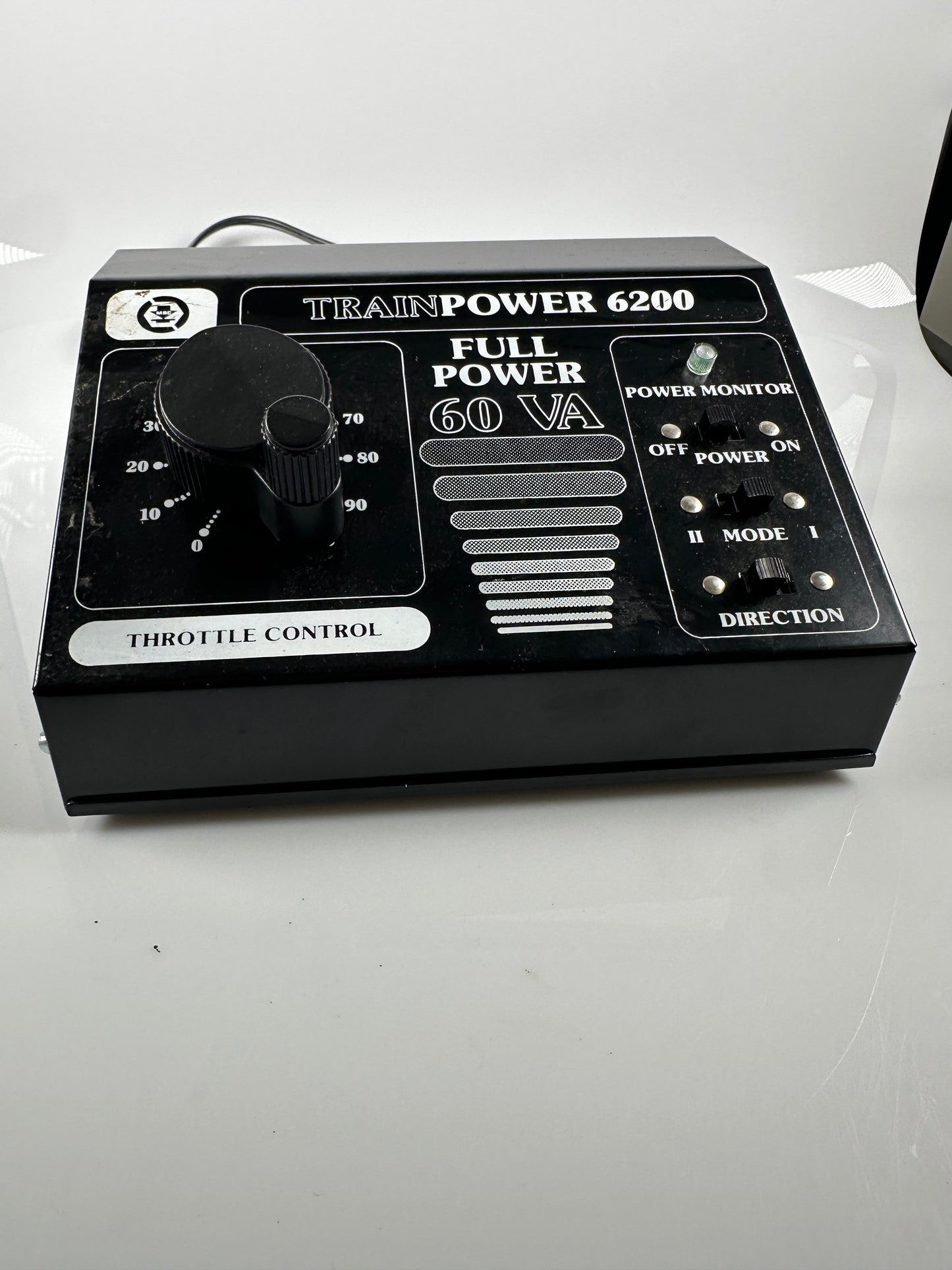 MRC 6200 Trainpower Power Pack (Black)