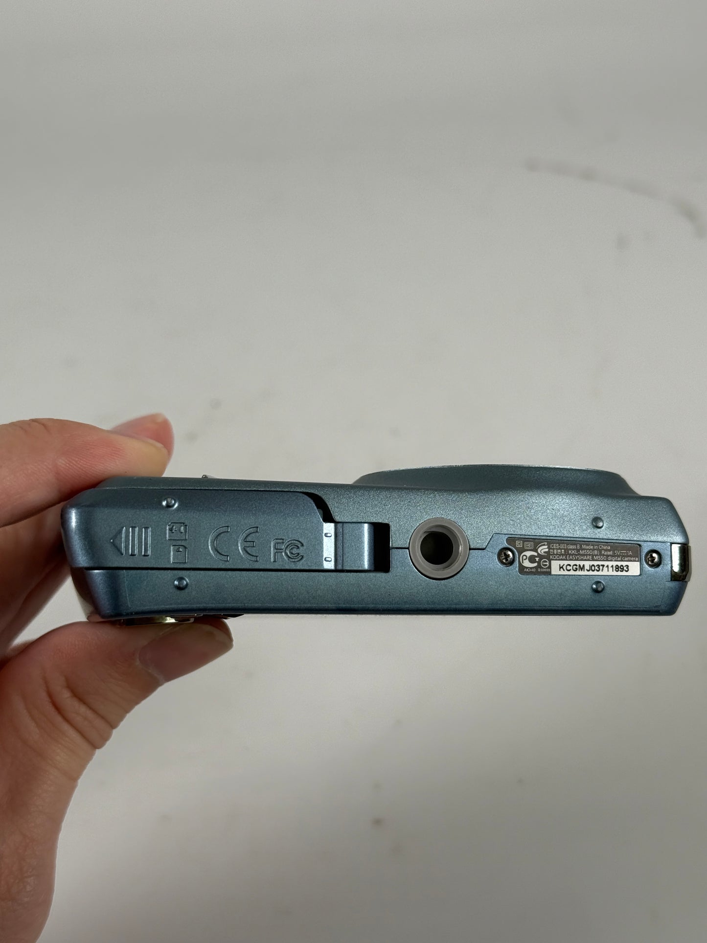 Kodak EasyShare M550 12MP 5x Blue Compact Digital Camera