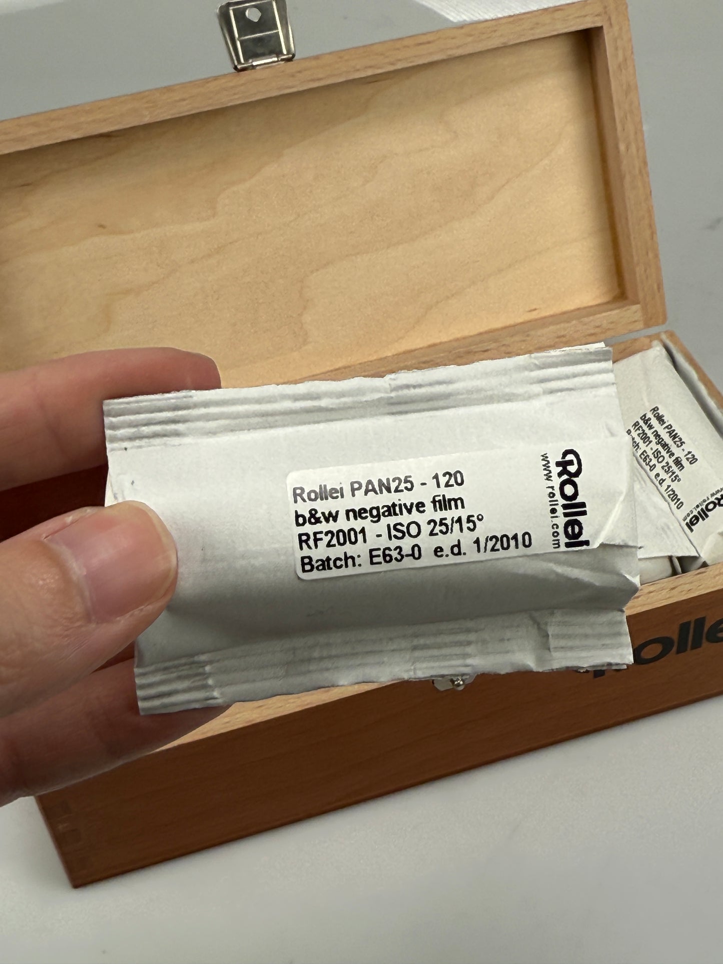 Rollei Pan 25 B&W black and white 120 Film 10 rolls in wooden box