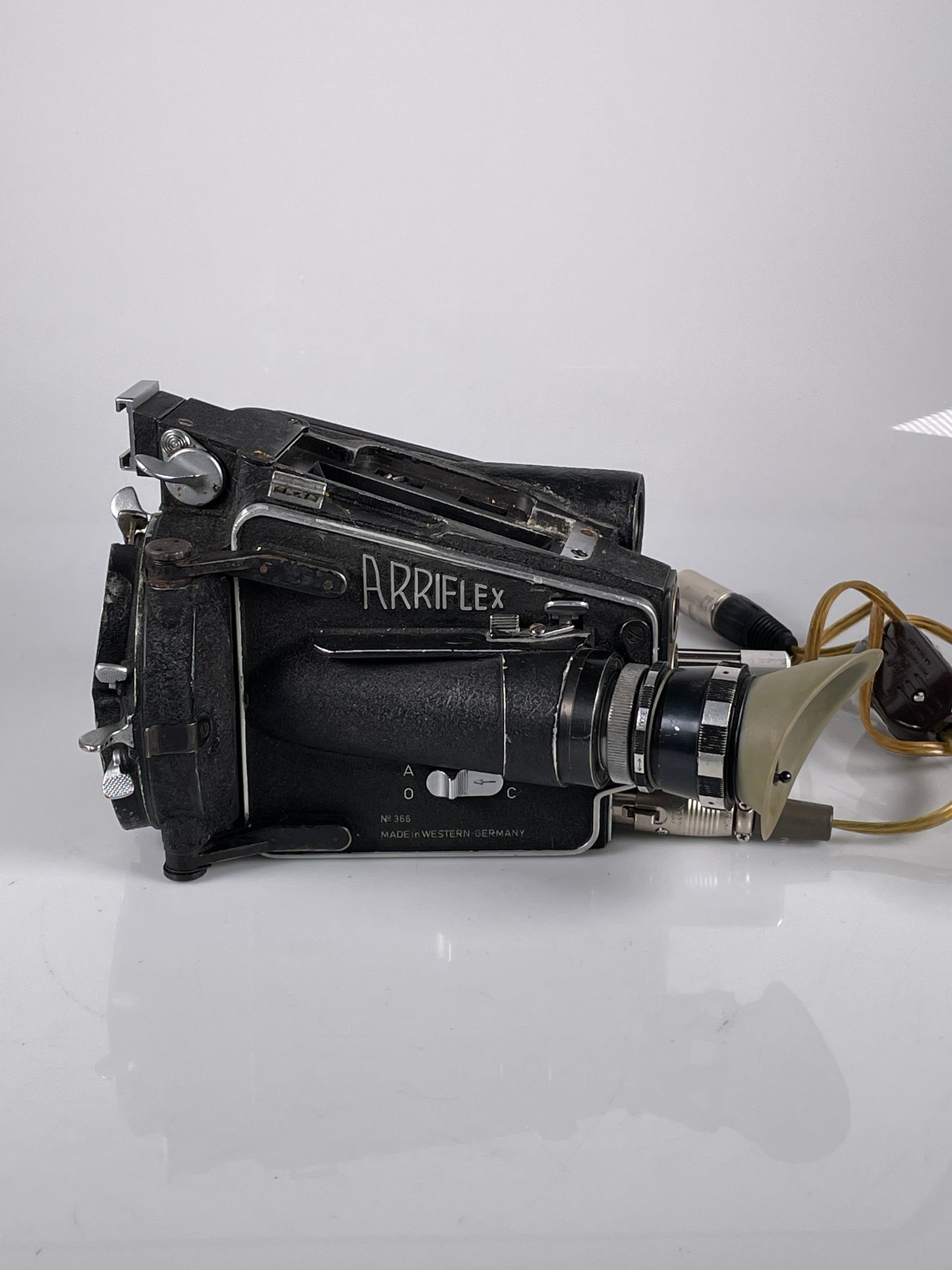 Arri Arriflex 16M 16 M Cine Camera 16mm body only