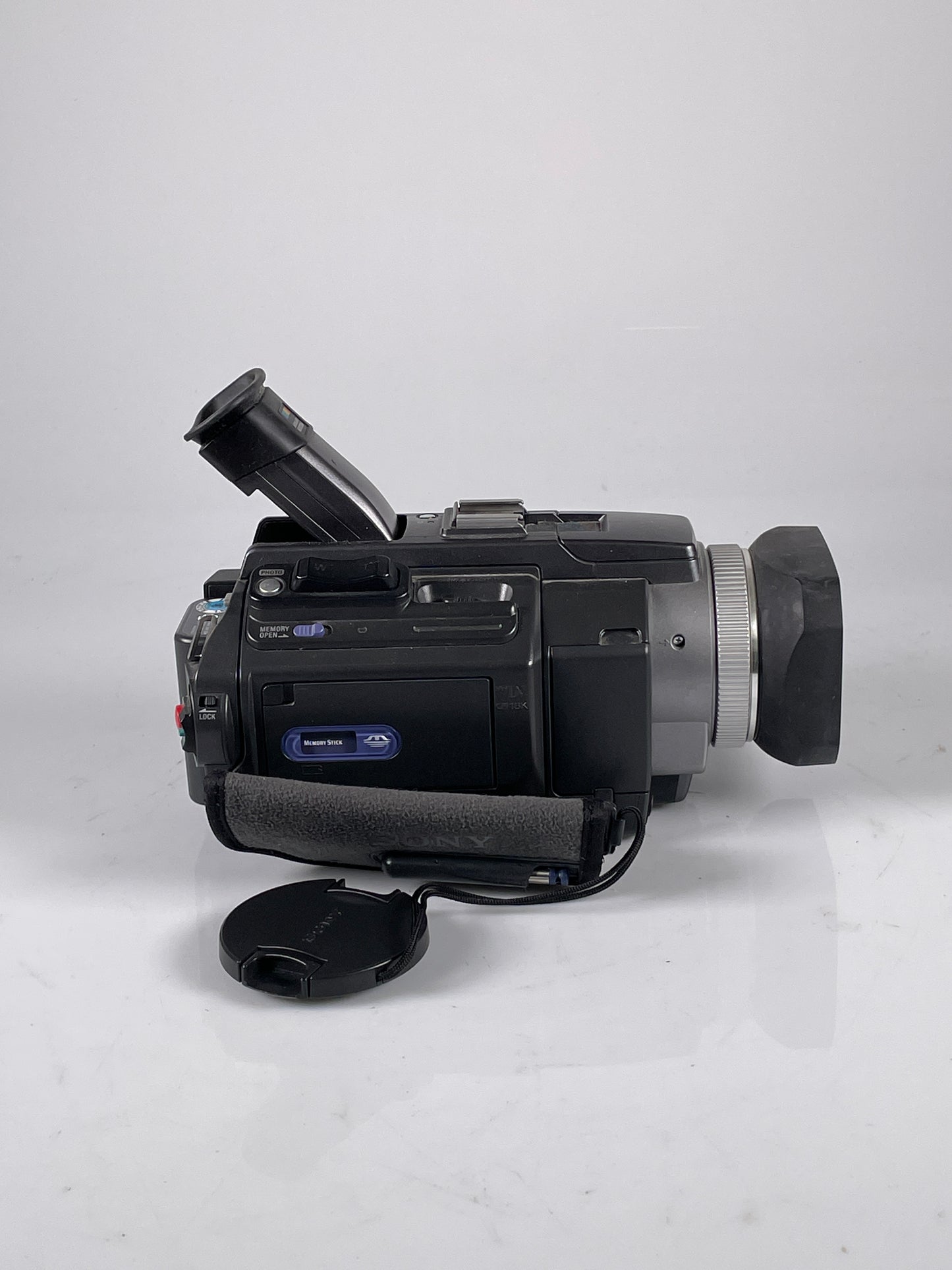 Sony Handycam DCR-TRV950 Mini DV Camcorder Tested