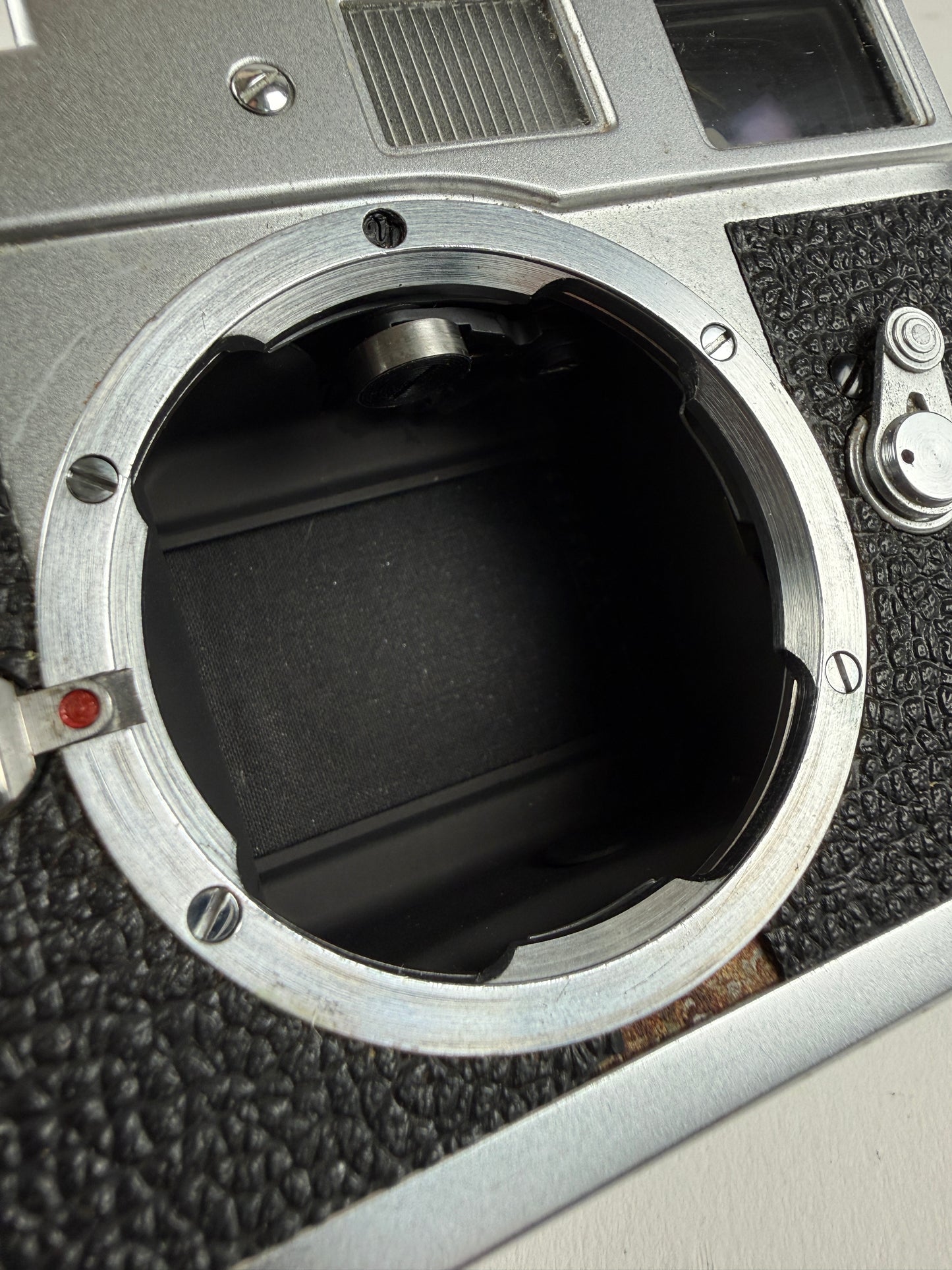 Leica M2 button rewind Chrome 35mm rangefinder film camera body