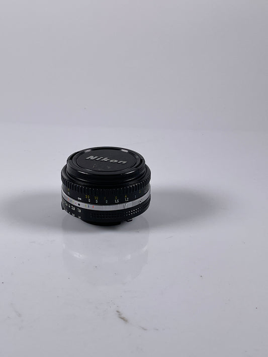 Nikon Nikkor Ai-s AIS 50mm f/1.8 Lens Prime Pancake SLR Late
