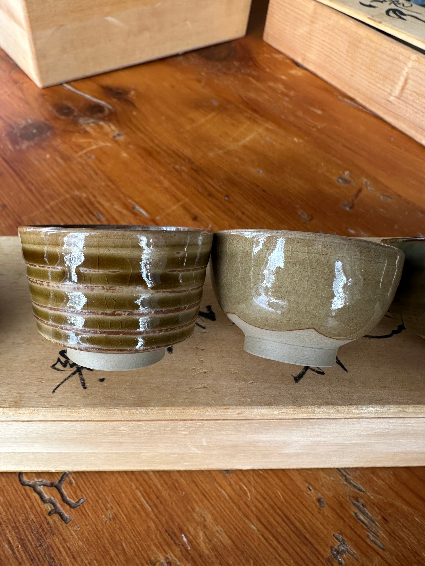 Vintage Takatori Yaki Japanese pottery Sake cup Miraku Kamei set of 5