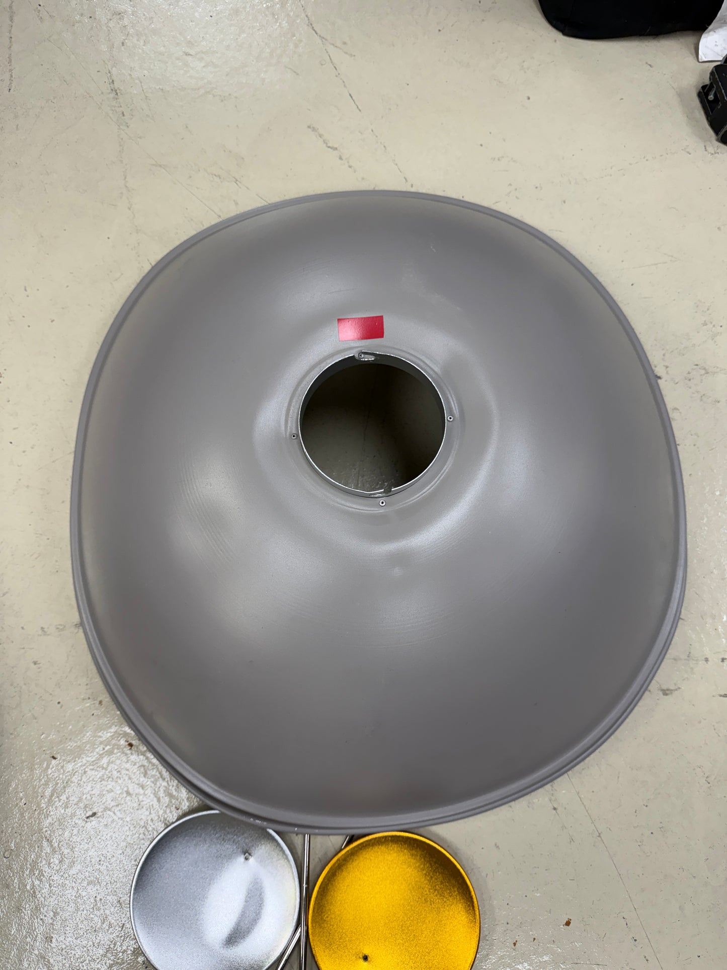 Elinchrom 27.5 inch 70cm soft light beauty dish reflector with deflectors