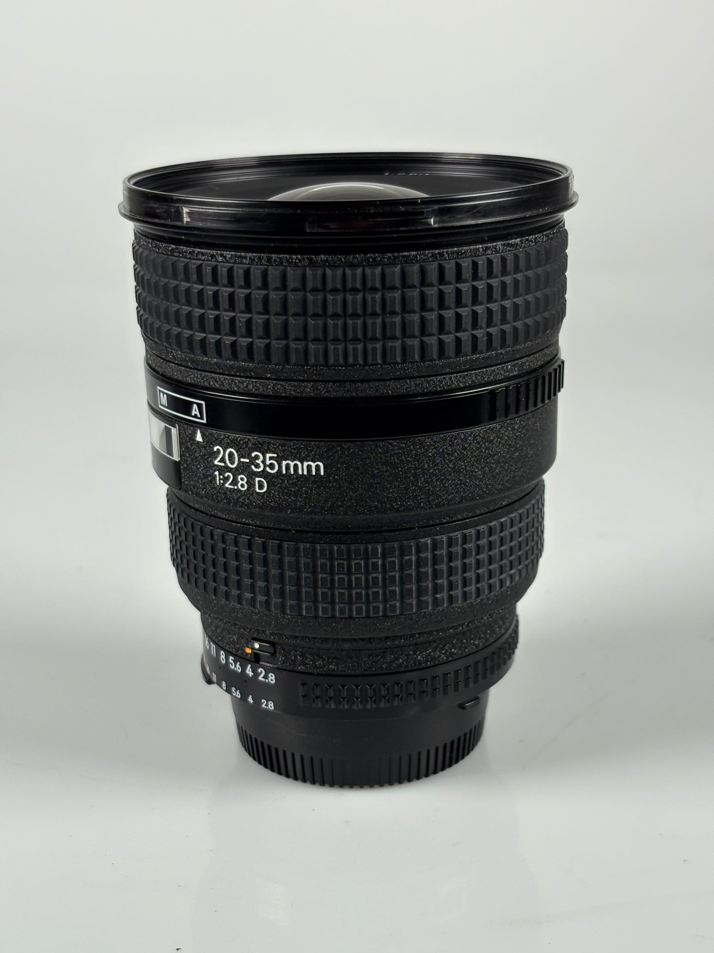 Nikon AF NIKKOR 20-35mm f2.8 D Wide Angle Zoom Lens