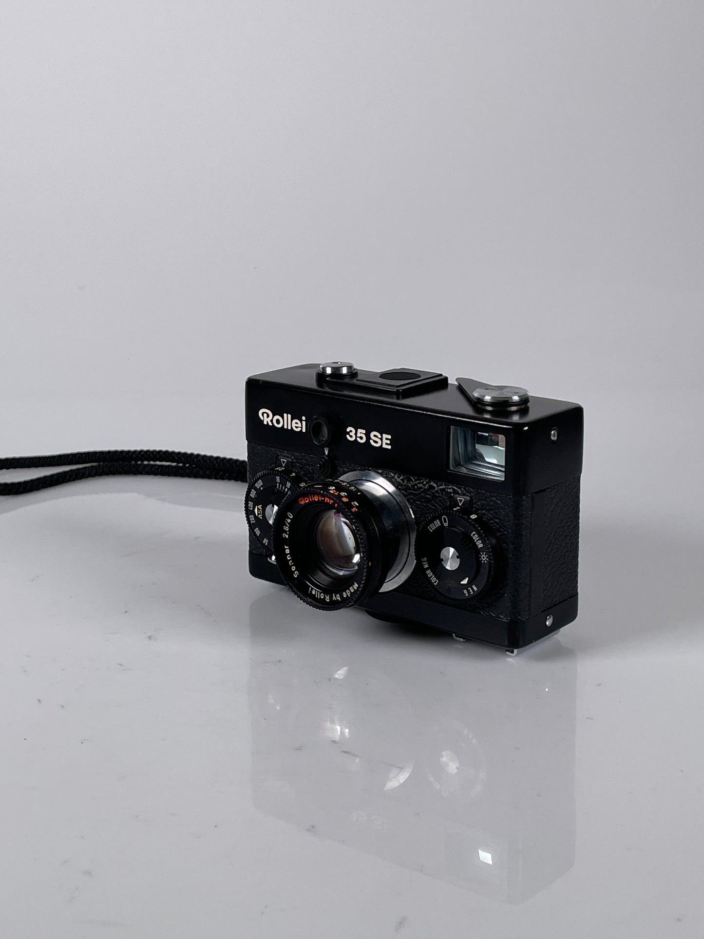 Rollei 35 35SE 40mm Sonnar f2.8 HFT Lens black