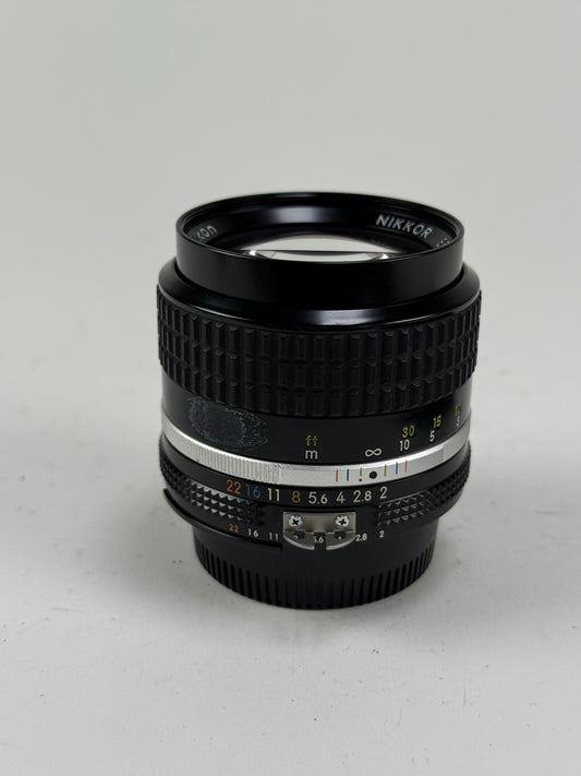 NIKON AIS NIKKOR 85mm f2 Portrait MF Prime Camera Lens