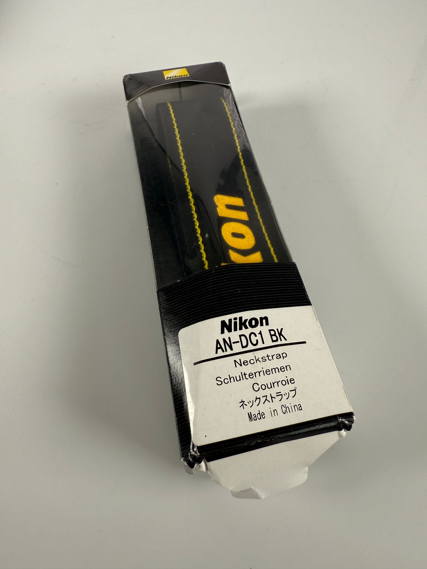 NIKON CAMERA NECK STRAP AN-DC1 Black & Yellow for DSLR /SLR