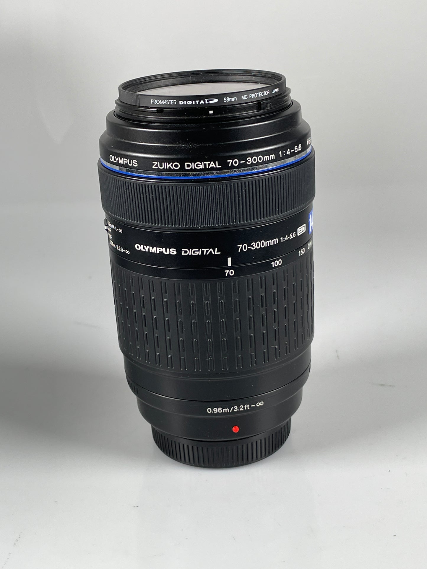 Olympus Zuiko Digital ED 70-300mm F4-5.6 for Four Thirds w/Hood