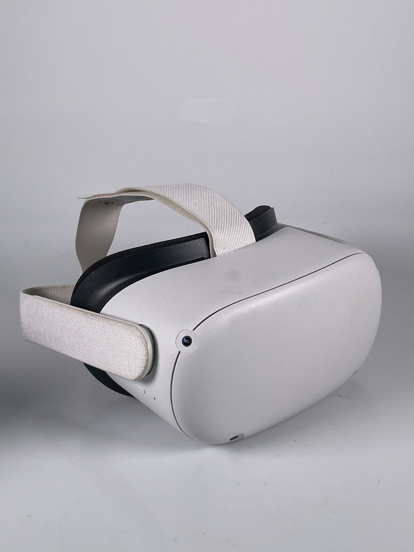 Oculus Quest 2 Meta Standalone VR Headset White 128GB w/ Controllers
