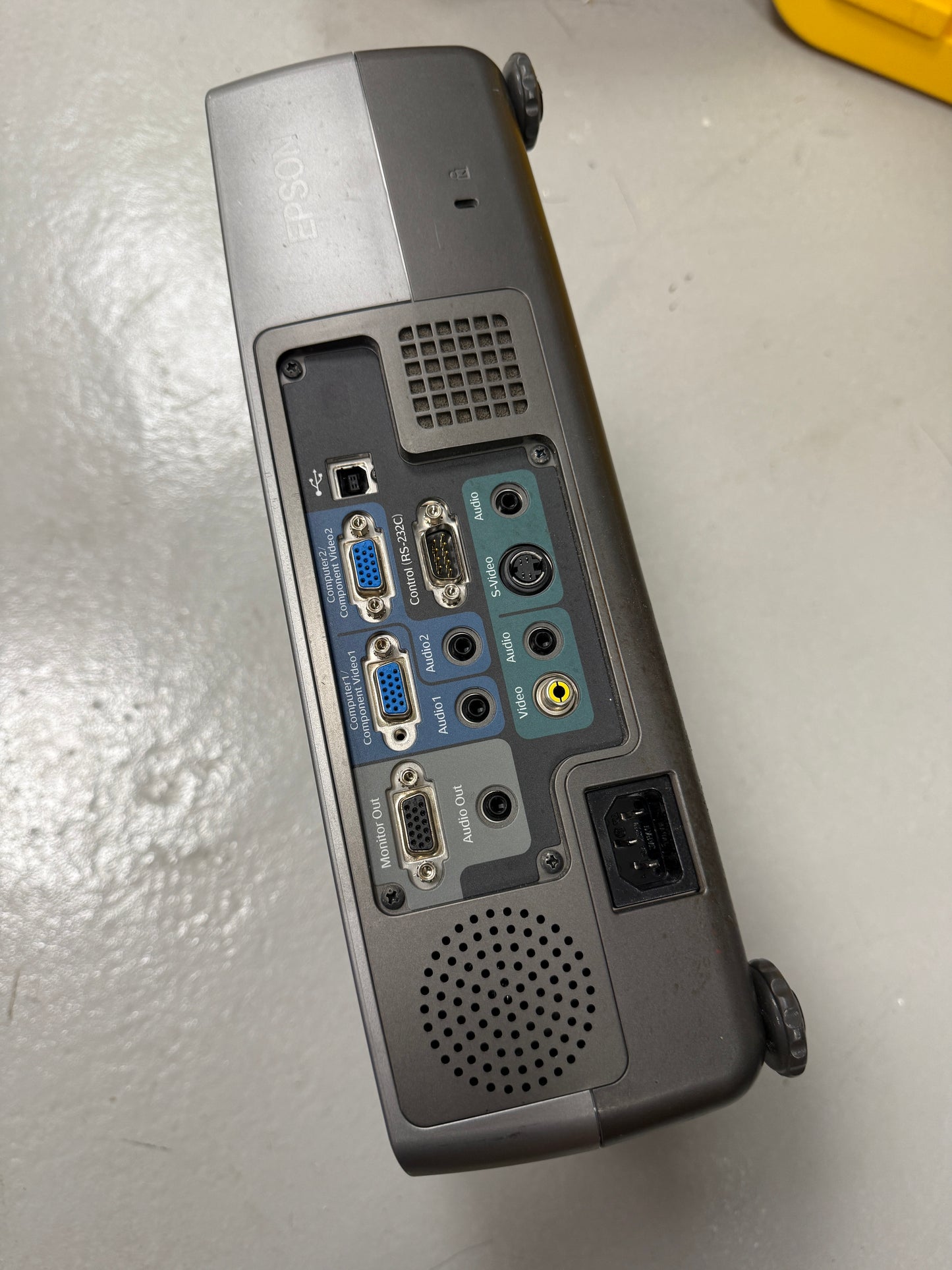 Epson EMP-821 Multimedia LCD Projector 2600 ANSI