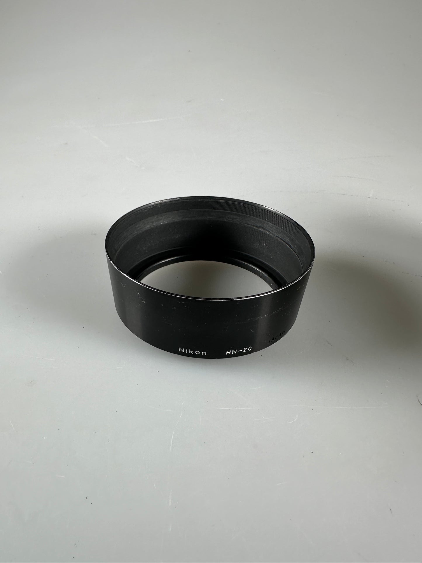 Nikon HN-20 Lens Hood Shade (72mm Screw-On) 85mm F1.4